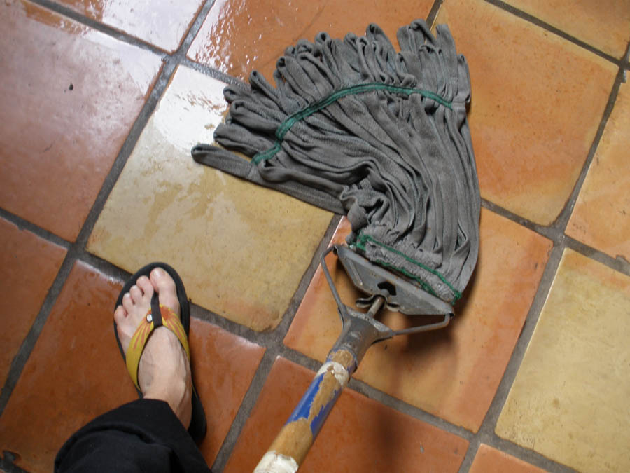 Mop dance Bicycle Buddha